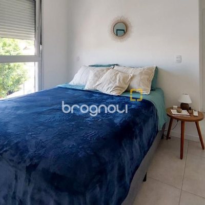 Apartamento com 81m², 3 quartos (sendo 1 suíte), 2 garagens, no bairro Campeche em Florianópolis