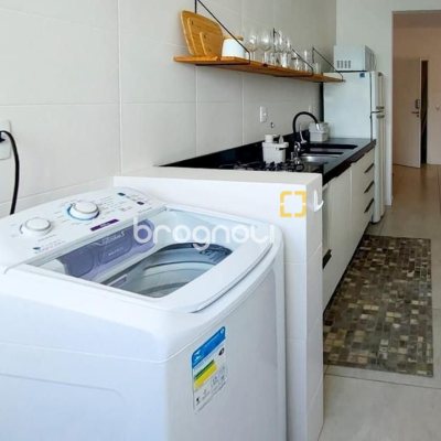 Apartamento com 81m², 3 quartos (sendo 1 suíte), 2 garagens, no bairro Campeche em Florianópolis