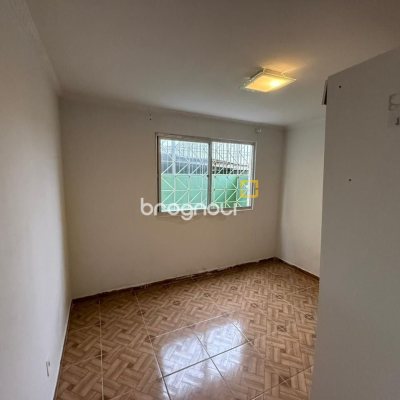 Apartamento com 81m², 3 quartos (sendo 1 suíte), 1 garagem, no bairro Capoeiras em Florianópolis
