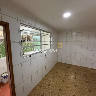 Apartamento com 81m², 3 quartos (sendo 1 suíte), 1 garagem, no bairro Capoeiras em Florianópolis