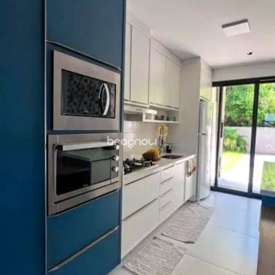 Casa com 100m², 3 quartos (sendo 1 suíte), 2 garagens, no bairro Ingleses em Florianópolis