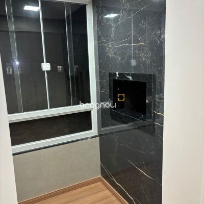 Apartamento com 70m², 2 quartos (sendo 1 suíte), 1 garagem, no bairro Ingleses em Florianópolis