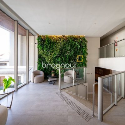 Apartamento com 96m², 2 quartos (sendo 2 suítes), 2 garagens, no bairro João Paulo em Florianópolis