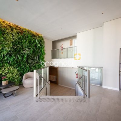 Apartamento com 96m², 2 quartos (sendo 2 suítes), 2 garagens, no bairro João Paulo em Florianópolis