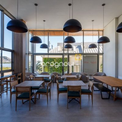 Apartamento com 96m², 2 quartos (sendo 2 suítes), 2 garagens, no bairro João Paulo em Florianópolis