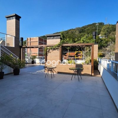 Apartamento com 42m², 1 quarto, 2 garagens, no bairro Córrego Grande em Florianópolis