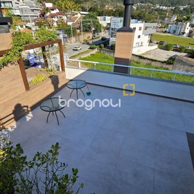 Apartamento com 42m², 1 quarto, 2 garagens, no bairro Córrego Grande em Florianópolis