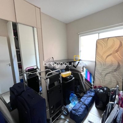 Casa com 348m², 5 quartos (sendo 2 suítes), 5 garagens, no bairro Centro em São José