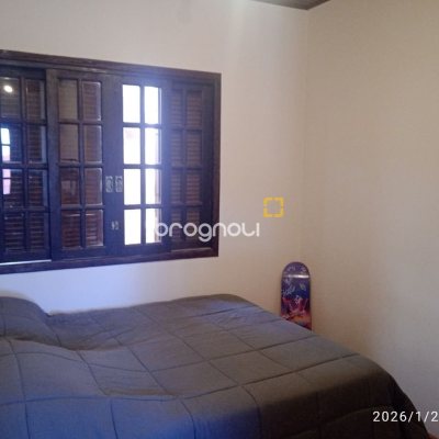 Casa com 220m², 5 quartos (sendo 2 suítes), 2 garagens, no bairro Itaguaçu em Florianópolis