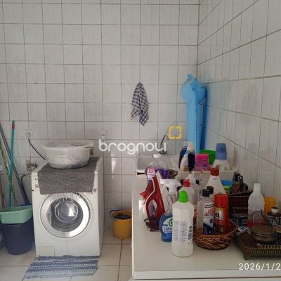 Casa com 220m², 5 quartos (sendo 2 suítes), 2 garagens, no bairro Itaguaçu em Florianópolis