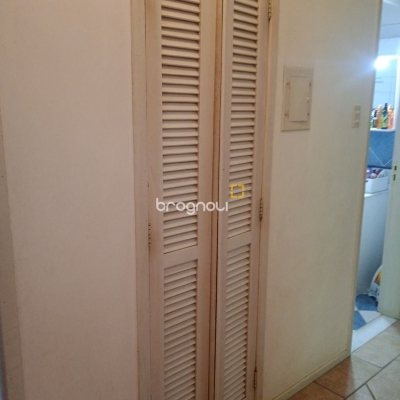 Casa com 220m², 5 quartos (sendo 2 suítes), 2 garagens, no bairro Itaguaçu em Florianópolis