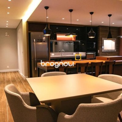 Apartamento com 95m², 3 quartos (sendo 1 suíte), 2 garagens, no bairro Itacorubi em Florianópolis