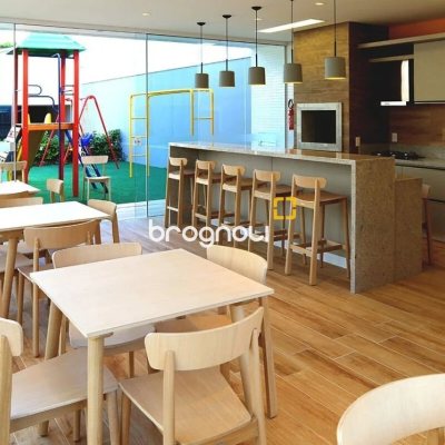 Apartamento com 95m², 3 quartos (sendo 1 suíte), 2 garagens, no bairro Itacorubi em Florianópolis