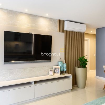 Apartamento com 95m², 3 quartos (sendo 1 suíte), 2 garagens, no bairro Itacorubi em Florianópolis