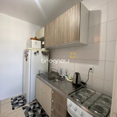 Apartamento com 61m², 2 quartos (sendo 1 suíte), 1 garagem, no bairro Pagani em Palhoça