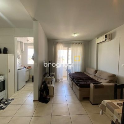 Apartamento com 61m², 2 quartos (sendo 1 suíte), 1 garagem, no bairro Pagani em Palhoça