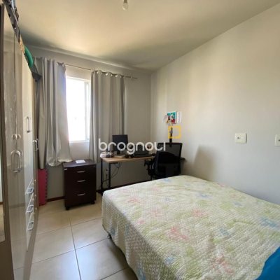 Apartamento com 61m², 2 quartos (sendo 1 suíte), 1 garagem, no bairro Pagani em Palhoça