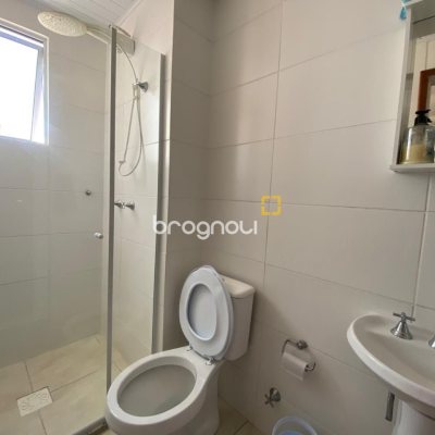 Apartamento com 61m², 2 quartos (sendo 1 suíte), 1 garagem, no bairro Pagani em Palhoça