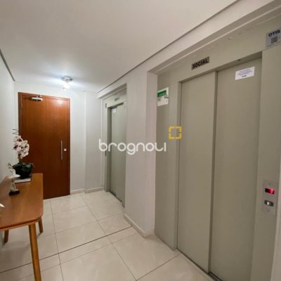 Apartamento com 61m², 2 quartos (sendo 1 suíte), 1 garagem, no bairro Pagani em Palhoça