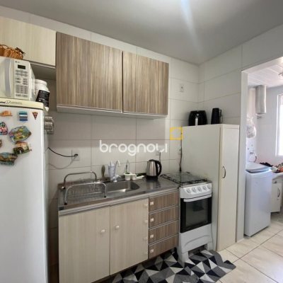 Apartamento com 61m², 2 quartos (sendo 1 suíte), 1 garagem, no bairro Pagani em Palhoça