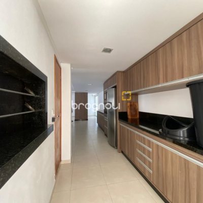 Apartamento com 61m², 2 quartos (sendo 1 suíte), 1 garagem, no bairro Pagani em Palhoça