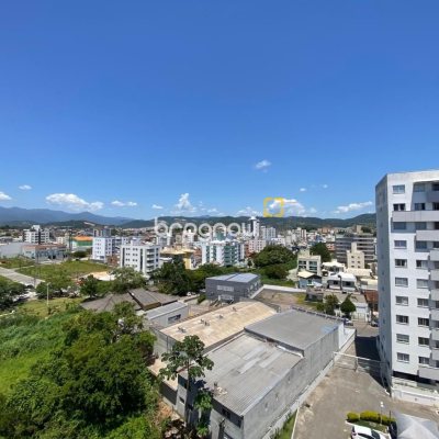 Apartamento com 61m², 2 quartos (sendo 1 suíte), 1 garagem, no bairro Pagani em Palhoça