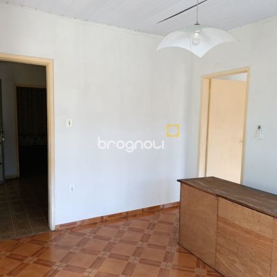 Prédio com 230m², no bairro Barreiros em São José