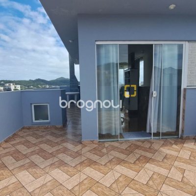 Casa com 180m², 3 quartos (sendo 1 suíte), 2 garagens, no bairro Ingleses em Florianópolis