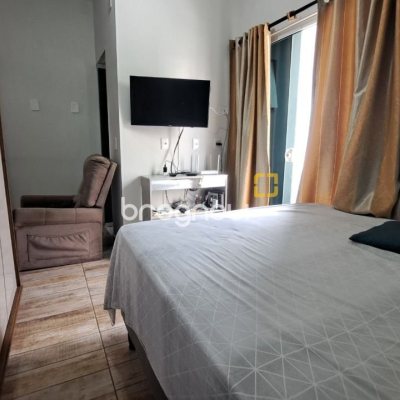 Casa com 180m², 3 quartos (sendo 1 suíte), 2 garagens, no bairro Ingleses em Florianópolis