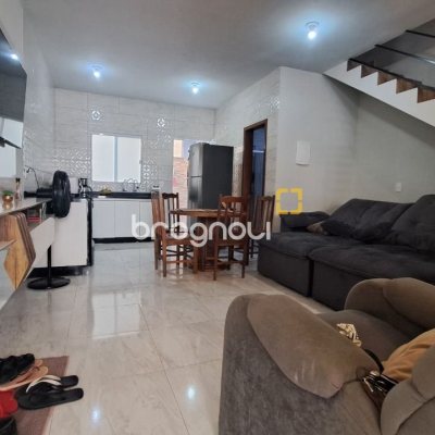 Casa com 180m², 3 quartos (sendo 1 suíte), 2 garagens, no bairro Ingleses em Florianópolis