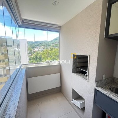 Apartamento com 65m², 2 quartos (sendo 1 suíte), 1 garagem, no bairro Itacorubi em Florianópolis