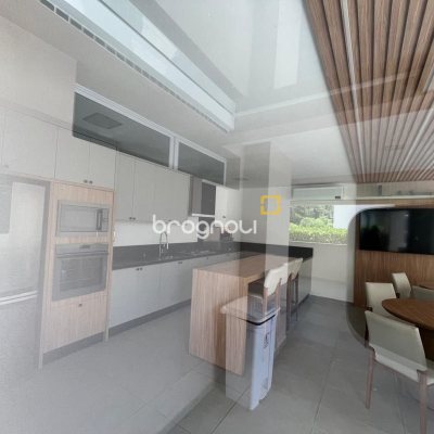 Apartamento com 65m², 2 quartos (sendo 1 suíte), 1 garagem, no bairro Itacorubi em Florianópolis