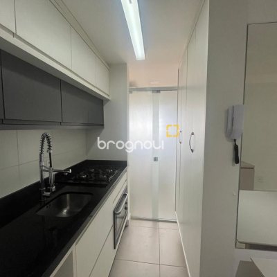 Apartamento com 65m², 2 quartos (sendo 1 suíte), 1 garagem, no bairro Itacorubi em Florianópolis