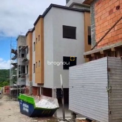 Apartamento com 62m², 2 quartos (sendo 1 suíte), 1 garagem, no bairro Ingleses em Florianópolis