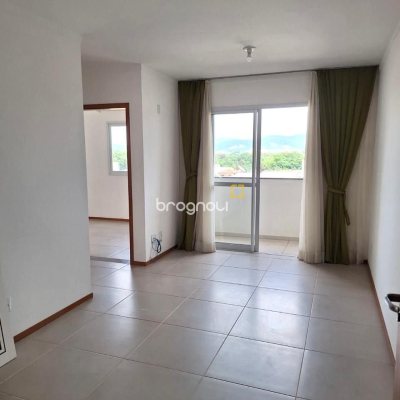 Apartamento com 50m², 2 quartos, 1 garagem, no bairro Forquilhas em São José