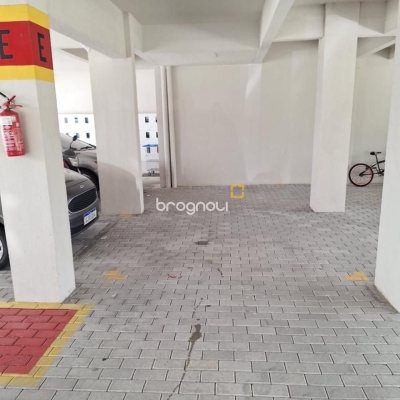 Apartamento com 50m², 2 quartos, 1 garagem, no bairro Forquilhas em São José