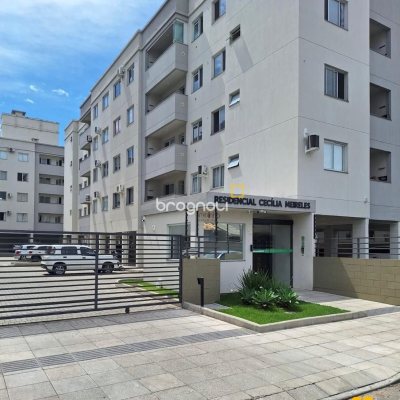 Apartamento com 50m², 2 quartos, 1 garagem, no bairro Forquilhas em São José