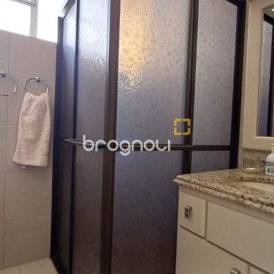 Apartamento com 81m², 2 quartos, 1 garagem, no bairro Centro em Florianópolis