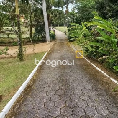 Terreno com 1503m², no bairro Cacupé em Florianópolis
