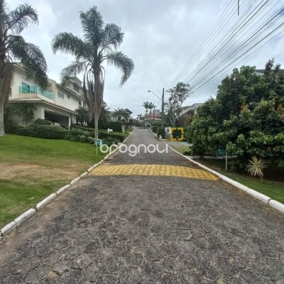 Terreno com 1503m², no bairro Cacupé em Florianópolis
