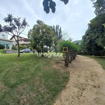 Terreno com 1503m², no bairro Cacupé em Florianópolis