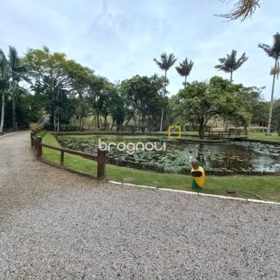 Terreno com 1503m², no bairro Cacupé em Florianópolis