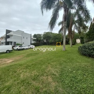 Terreno com 1503m², no bairro Cacupé em Florianópolis