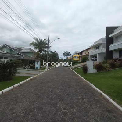 Terreno com 1503m², no bairro Cacupé em Florianópolis