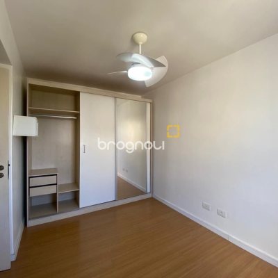 Apartamento com 56m², 2 quartos, 1 garagem, no bairro Coqueiros em Florianópolis