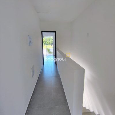 Casa com 103m², 3 quartos (sendo 2 suítes), 2 garagens, no bairro Rio Vermelho em Florianópolis