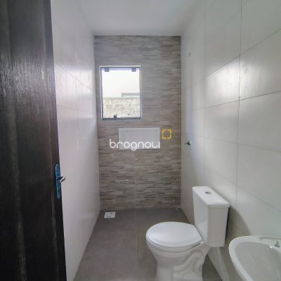 Casa com 103m², 3 quartos (sendo 2 suítes), 2 garagens, no bairro Rio Vermelho em Florianópolis