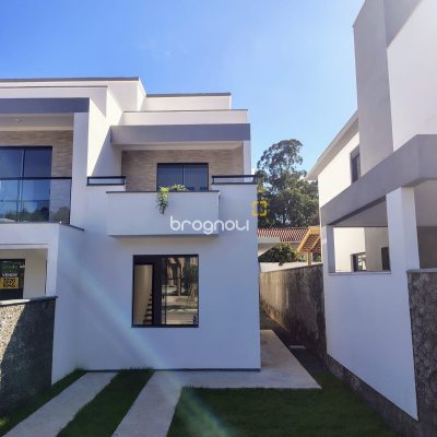 Casa com 103m², 3 quartos (sendo 2 suítes), 2 garagens, no bairro Rio Vermelho em Florianópolis
