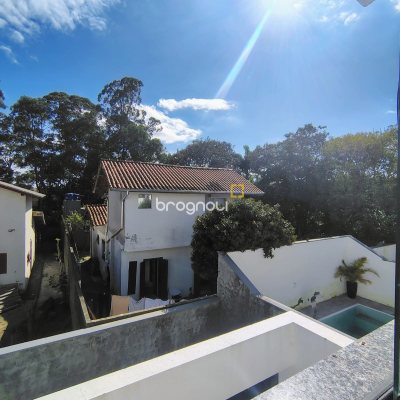 Casa com 103m², 3 quartos (sendo 2 suítes), 2 garagens, no bairro Rio Vermelho em Florianópolis