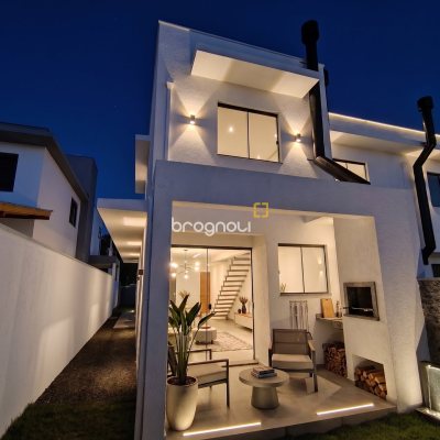 Casa com 103m², 3 quartos (sendo 2 suítes), 2 garagens, no bairro Rio Vermelho em Florianópolis